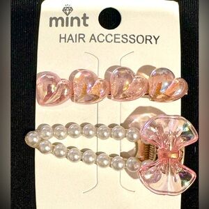 Girls Set of 2 Hair Clips Gold Tone Hearts and Bows Pink